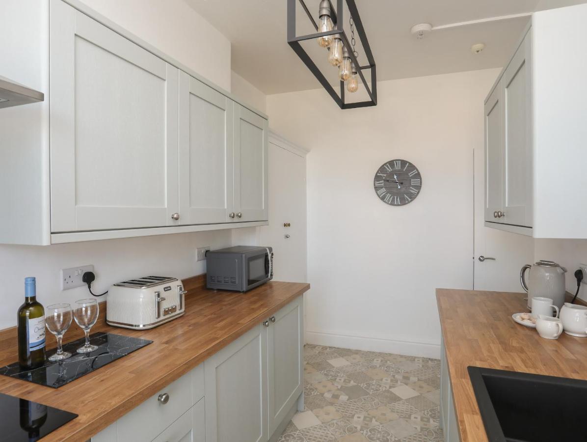 Tir A Mor Apartment Pwllheli Bagian luar foto